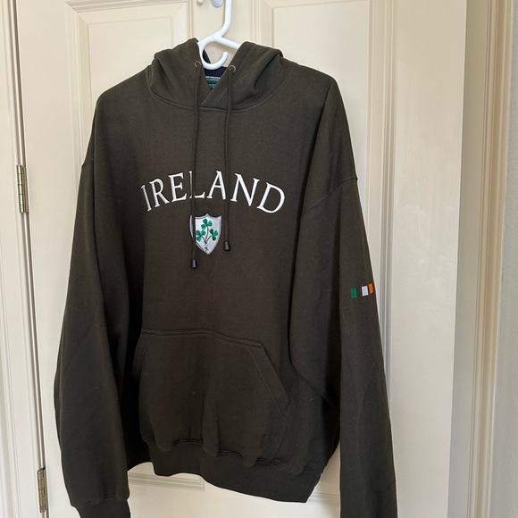 HOODED IRISH SWEATSHIRT WITH “ kangaroo pouch” by LIVE FOR RUGBY - Picture 1 of 14